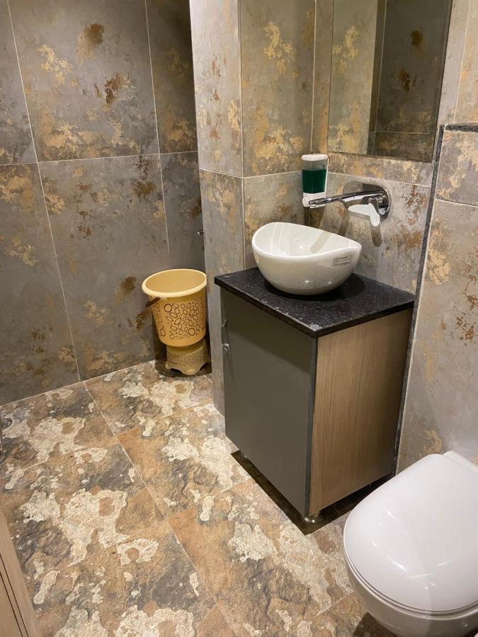 Hotel 51 Амритсар Экстерьер фото